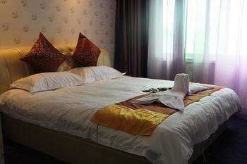 Zhengzhou Love Theme Hotel Jicheng (Henan) Exterior photo